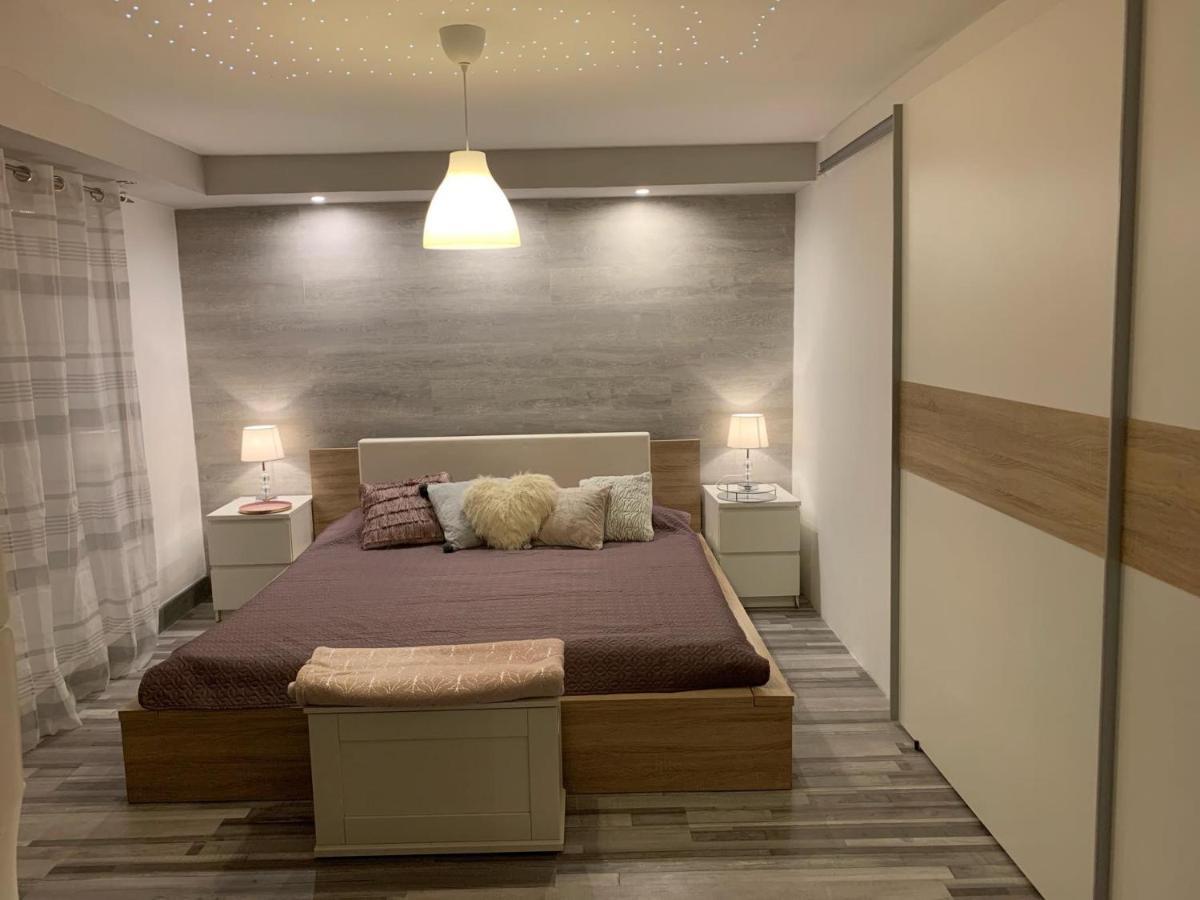 Airport16 Bed And Breakfast เวคชีส์ ภายนอก รูปภาพ